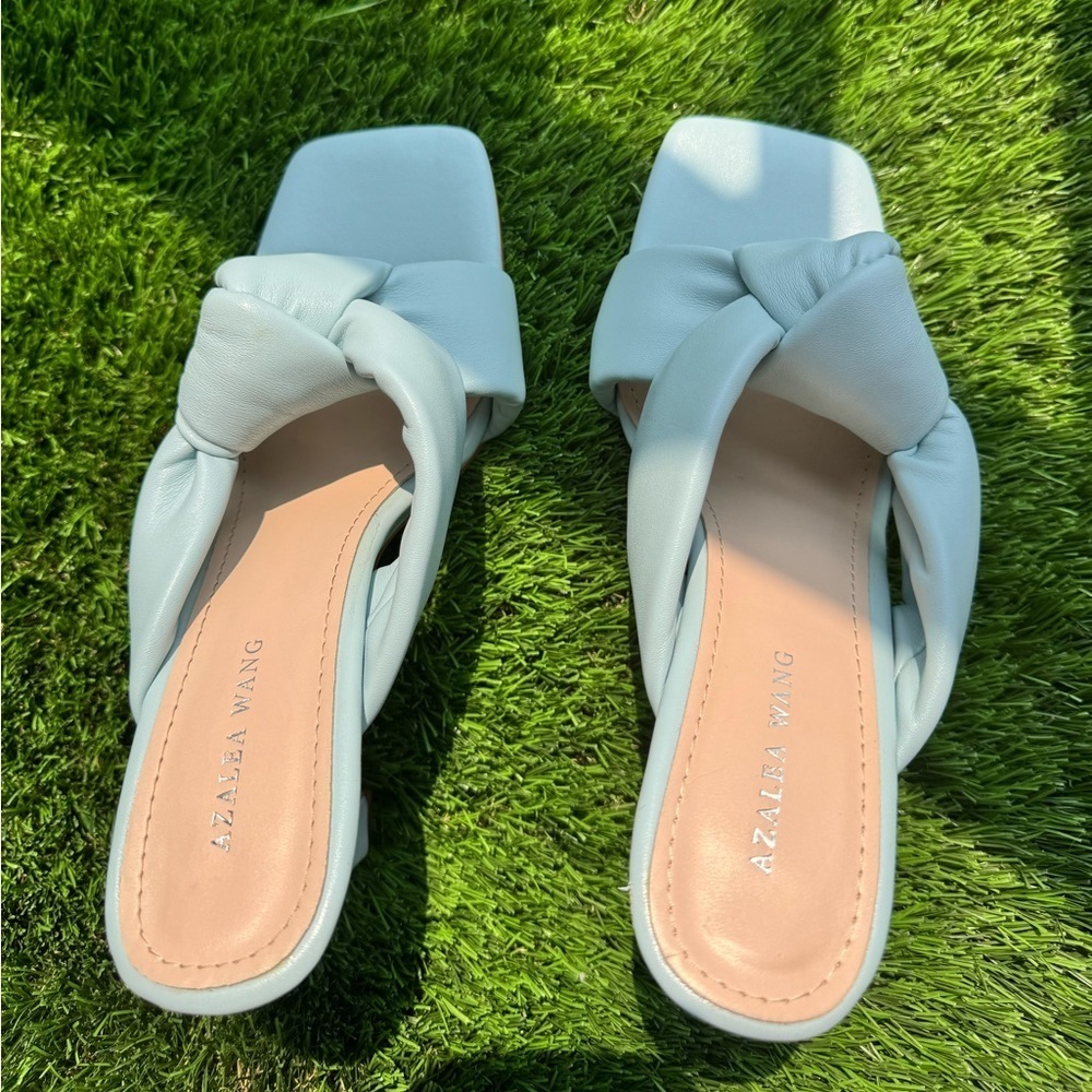 NWOT AZALEA WANG SWEET LIKE SUNDAY CHUNKY
SANDAL IN BLUE - Picture 11 of 11